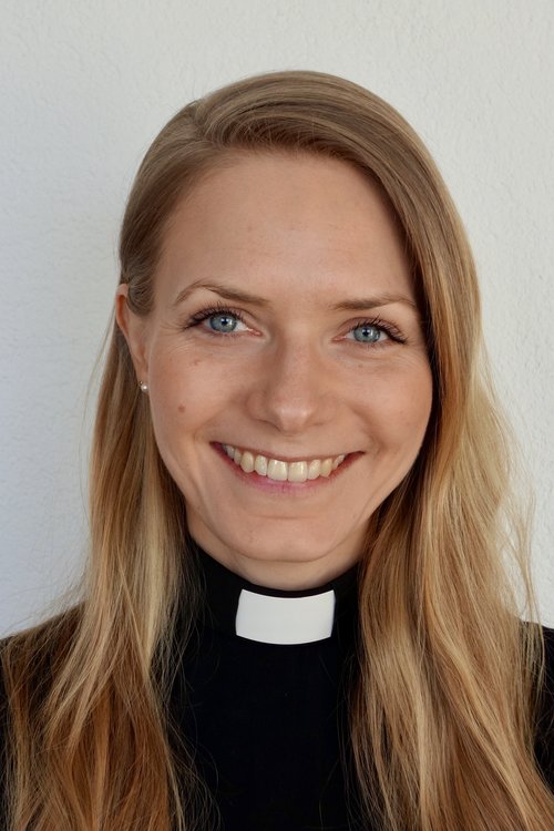 annikaschmidt_1_L.jpeg